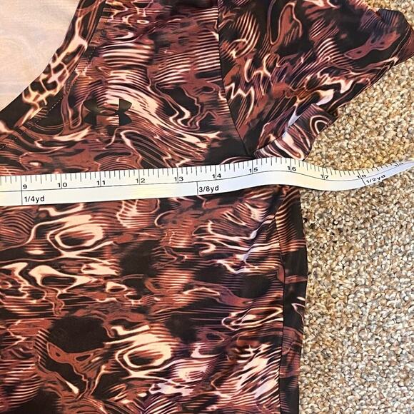 Under Armour Women's Velocity Obscura Athleisure T shirt & short Set. Size Small - Picture 4 of 10